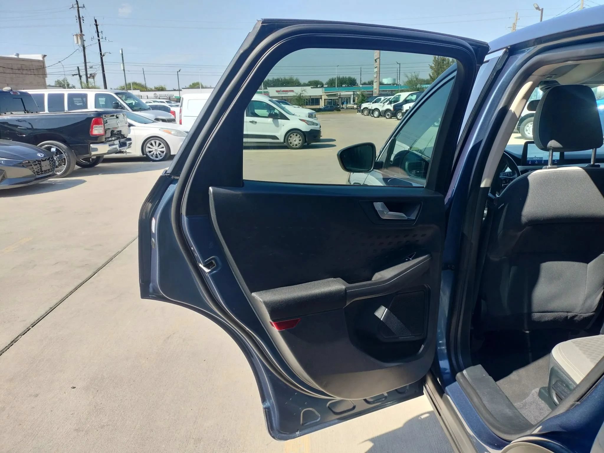Used 2020 Ford Escape SE FWD image 26