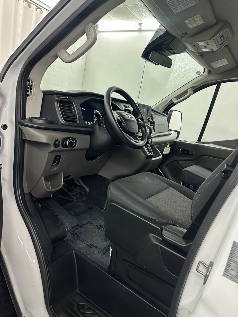 Used 2025 Ford Transit 250 Low Roof w/ Exterior Upgrade Package RWD image 8