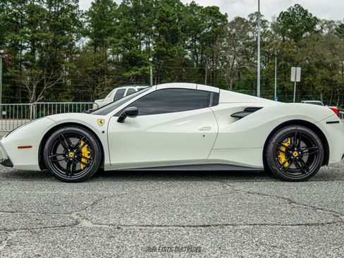 Used 2017 Ferrari 488 Spider image 14