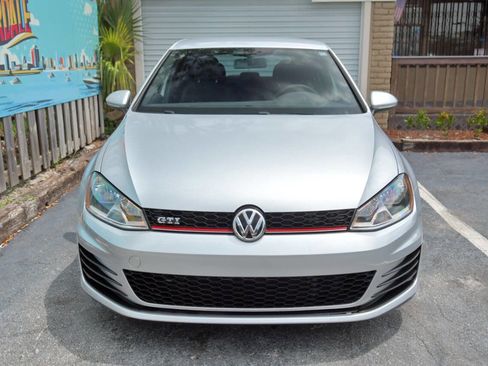 Used 2017 Volkswagen GTI S image 3