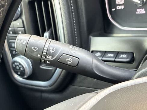 Used 2020 GMC Sierra 1500 Denali w/ Denali Ultimate Package AWD/4WD image 28