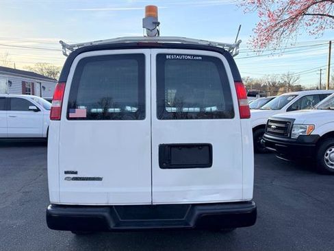 Used 2011 Chevrolet Express 2500 RWD image 8