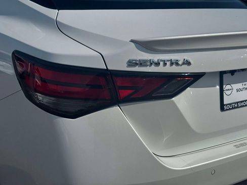 Used 2025 Nissan Sentra SR image 10