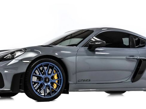 Used 2023 Porsche 718 Cayman GT4 RS image 3