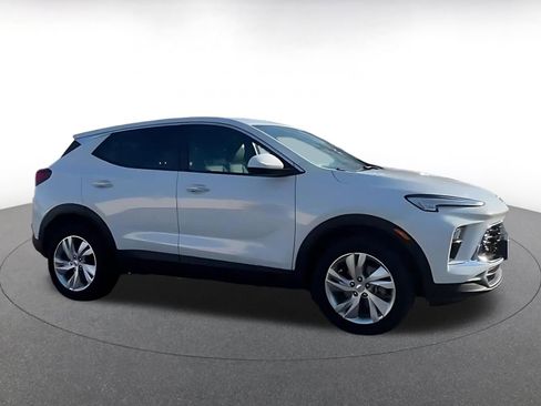 Used 2025 Buick Encore GX Preferred image 3