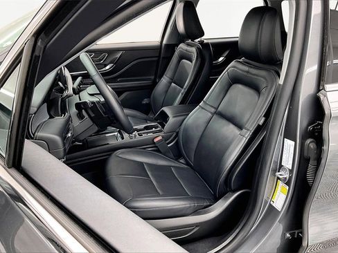 Used 2022 Lincoln Corsair AWD w/ Equipment Group 101A image 25