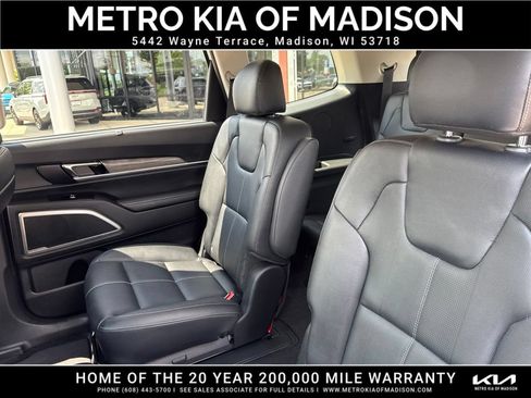 Used 2022 Kia Telluride EX w/ EX Premium Package AWD/4WD image 32