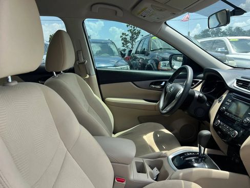 Used 2016 Nissan Rogue SV FWD image 17