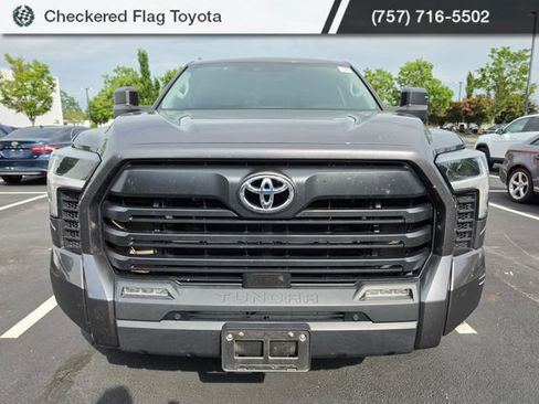 Used 2022 Toyota Tundra SR5 w/ SR5 Convenience Package AWD/4WD image 2