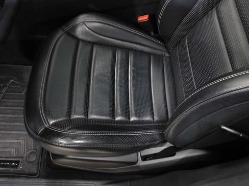 Used 2014 Mercedes-Benz ML 63 AMG 4MATIC image 31