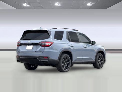 New 2026 Honda Pilot Black Edition image 8