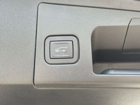 Used 2025 Cadillac XT5 Premium Luxury AWD/4WD image 18