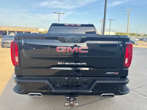 Used 2023 GMC Sierra 1500 AT4 w/ Technology Package AWD/4WD image 6