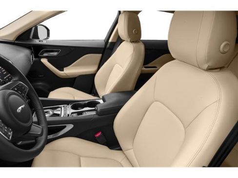 Used 2018 Jaguar F-PACE Prestige image 11