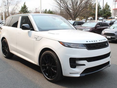 New 2026 Land Rover Range Rover Sport Dynamic SE image 9