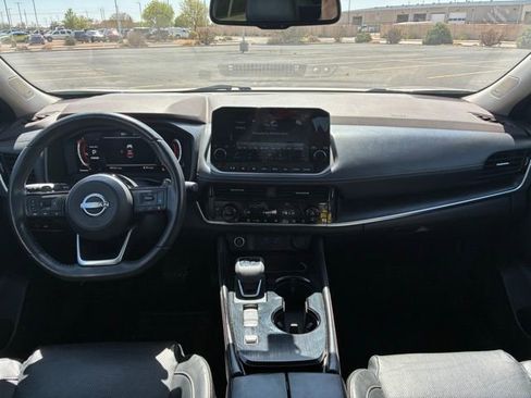 Certified 2023 Nissan Rogue Platinum image 14