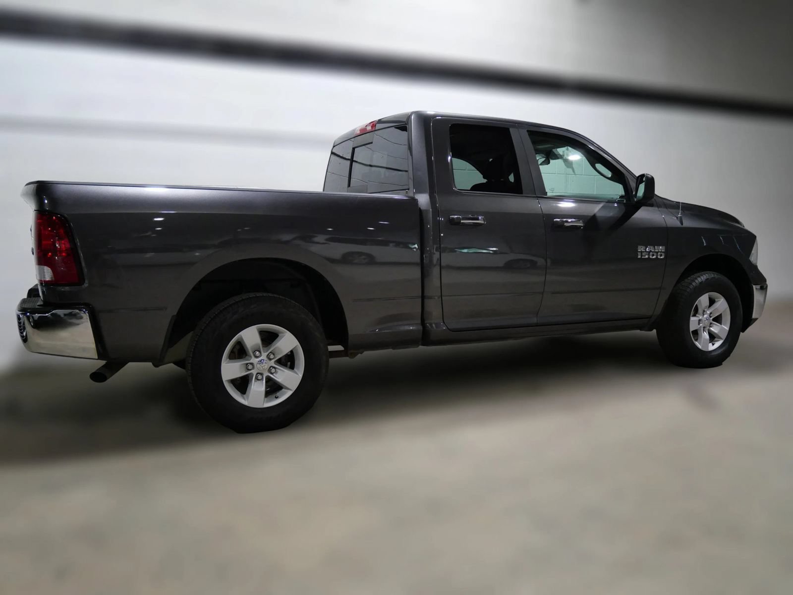 Used 2018 RAM 1500 Classic SLT AWD/4WD image 6