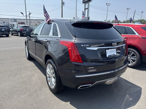 Used 2017 Cadillac XT5 Platinum w/ Driver Assist Package image 7