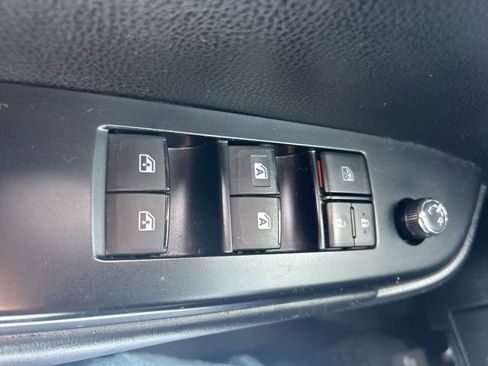 Used 2019 Toyota Highlander SE AWD/4WD image 33