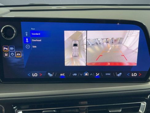 Used 2024 Chevrolet Traverse LT w/ LPO, Floor Liner Package image 34