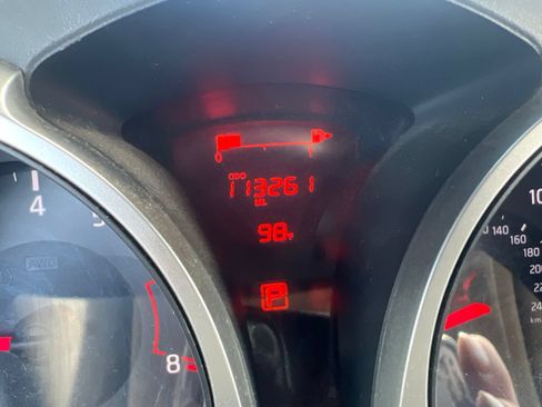 Used 2016 Nissan Juke SV FWD image 4