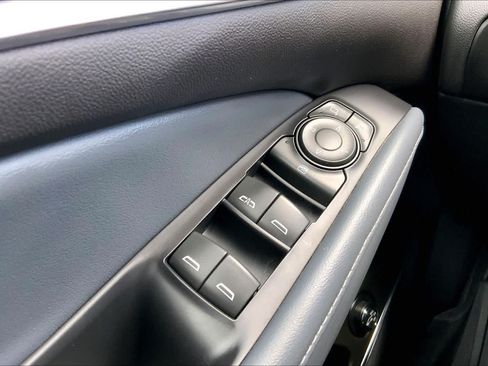 Used 2022 Buick Enclave Essence w/ Sport Touring Edition FWD image 34