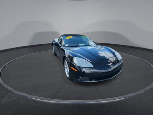 Used 2006 Chevrolet Corvette Convertible w/ Preferred Equipment Group image 2
