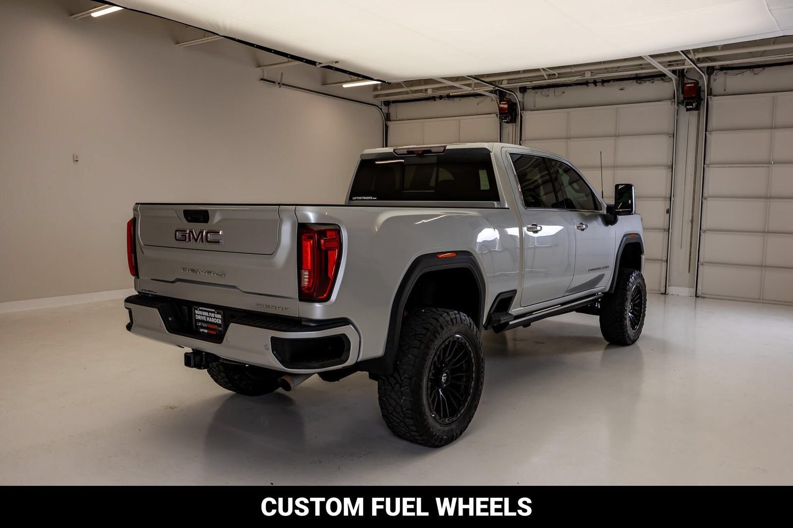 Used 2023 GMC Sierra 2500 Denali w/ Denali Ultimate Package AWD/4WD image 9