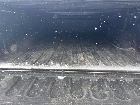 Used 2016 RAM 2500 Tradesman w/ Chrome Appearance Group image 25