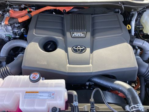 Certified 2025 Toyota Tundra Limited image 18