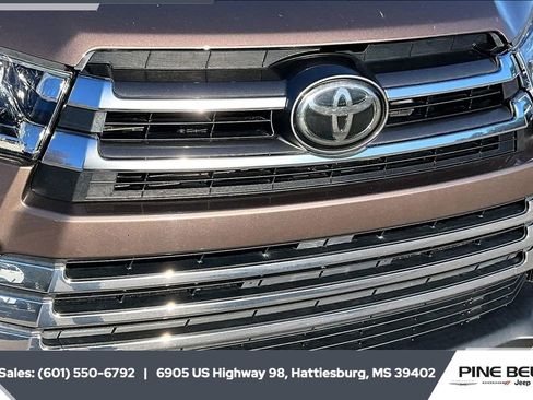 Used 2019 Toyota Highlander Limited image 21