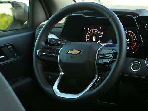 Certified 2024 Chevrolet Colorado LT w/ LT Convenience Package III image 18