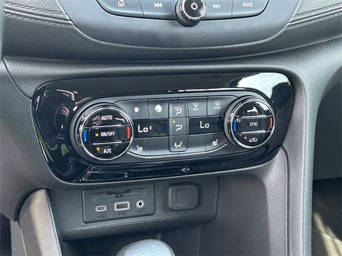 Used 2020 Buick Encore GX Essence w/ Advanced Technology Package image 24