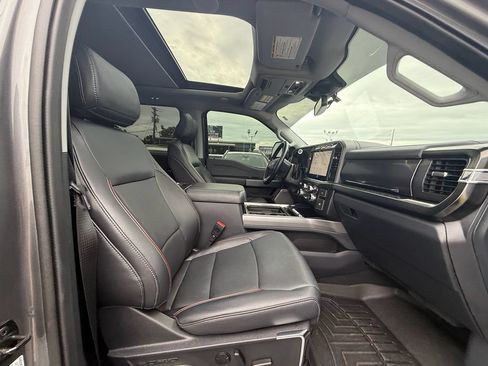 Used 2023 Ford F250 Lariat w/ Lariat Ultimate Package AWD/4WD image 23