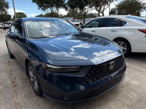 Used 2023 Honda Accord EX image 3