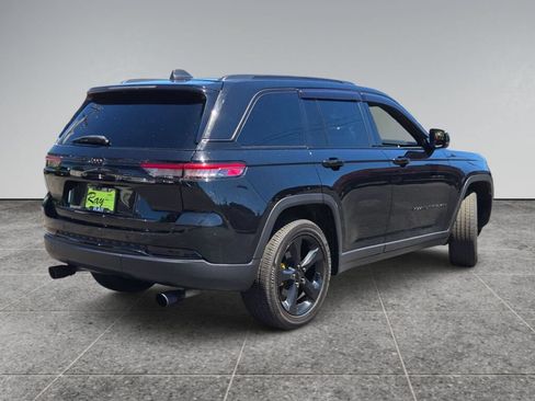 Certified 2023 Jeep Grand Cherokee Altitude AWD/4WD image 4