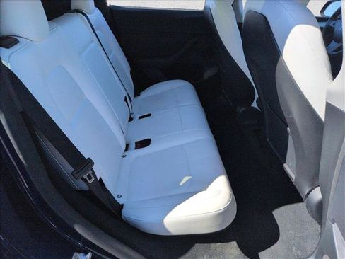 Used 2023 Tesla Model Y Long Range image 27