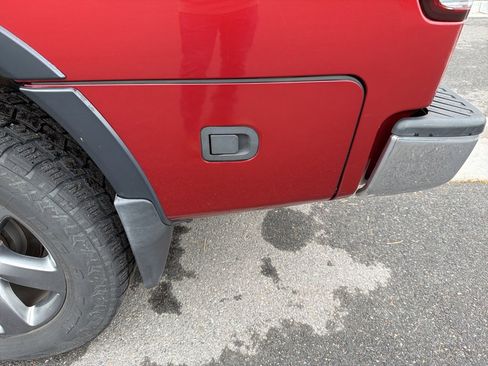 Used 2015 Nissan Titan SV w/ SV Value Truck Package image 27