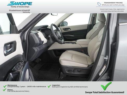 Used 2023 Nissan Pathfinder SL w/ Lighting Package (N92) AWD/4WD image 13