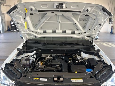 Used 2025 Volkswagen Taos S AWD/4WD image 6