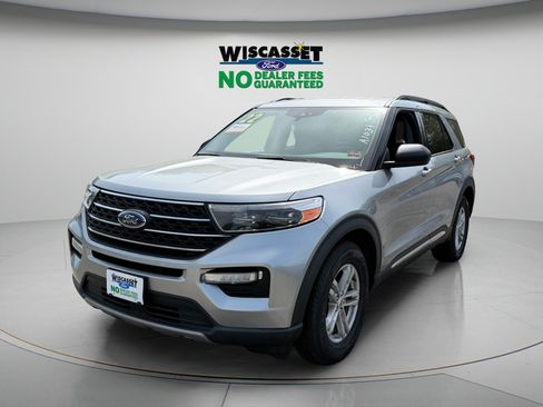 Certified 2022 Ford Explorer XLT w/ Equipment Group 202A AWD/4WD image 24