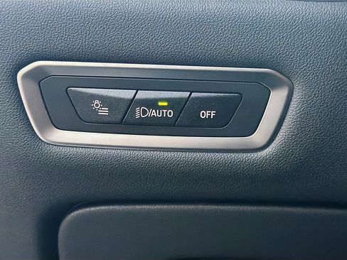 New 2026 BMW X7 M60i w/ Climate Comfort Package image 37