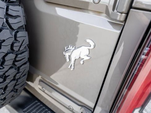 New 2025 Ford Bronco Badlands image 14