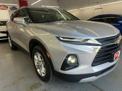 Used 2021 Chevrolet Blazer LT FWD image 3