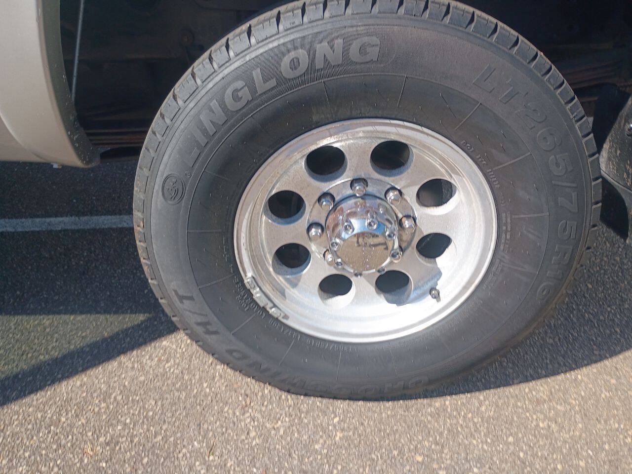 Used 2007 Chevrolet Silverado 2500 LT w/ Heavy-Duty Power Package AWD/4WD image 25