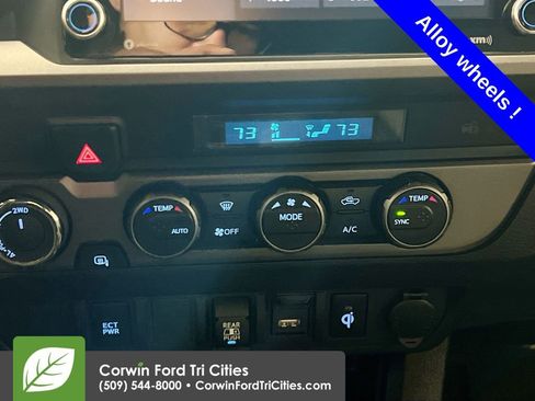 Used 2023 Toyota Tacoma TRD Off-Road image 9