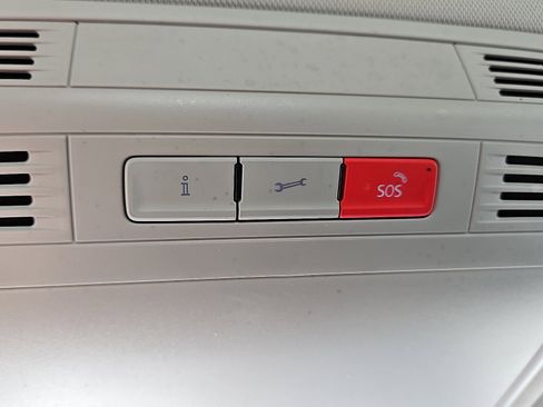 Certified 2024 Volkswagen Taos S image 20