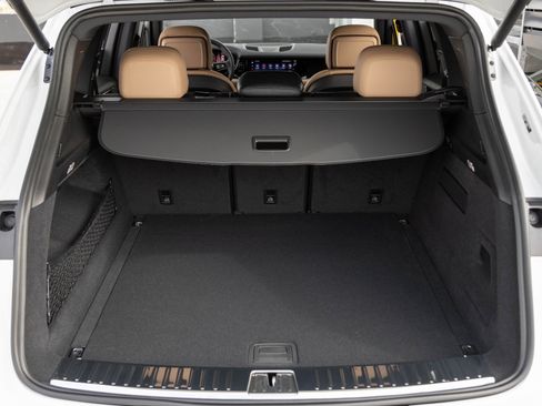 Certified 2026 Porsche Cayenne image 28