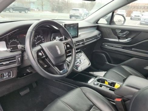 Used 2022 Lincoln Corsair AWD w/ Premium Package image 10