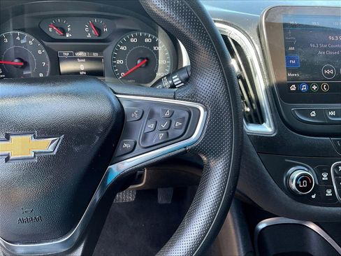 Used 2020 Chevrolet Malibu LT FWD image 12